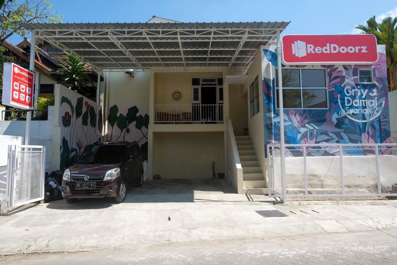 Reddoorz Syariah Near Universitas Mercu Buana Kampus 2 Yogyakarta Kejayan Bagian luar foto